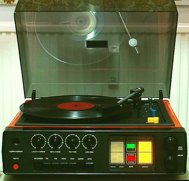 Robotron, stereoset 4000, rot