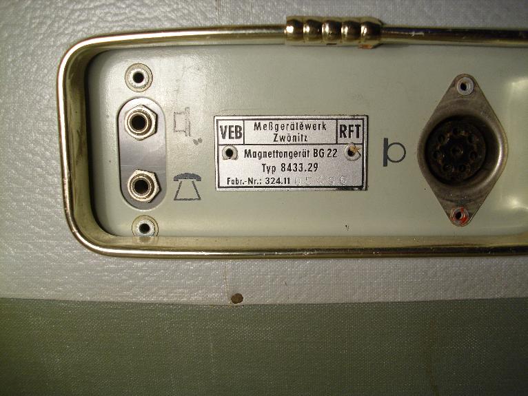 BG22 Bedien- und Anschlusseite