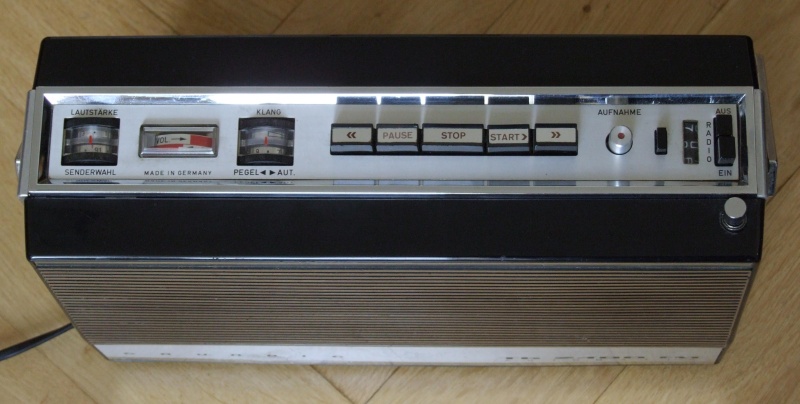 GRUNDIG TK2400FM (02)