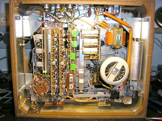 22 spez. 003, Elektronikaufbau