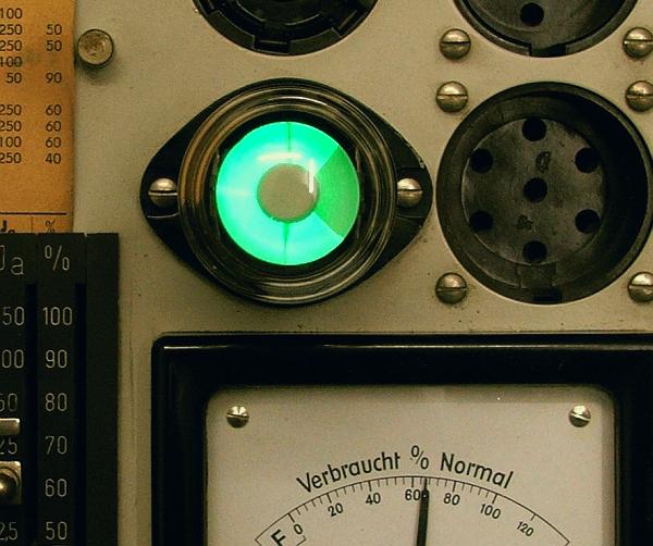 EM11, TUNGSRAM, Prüfung