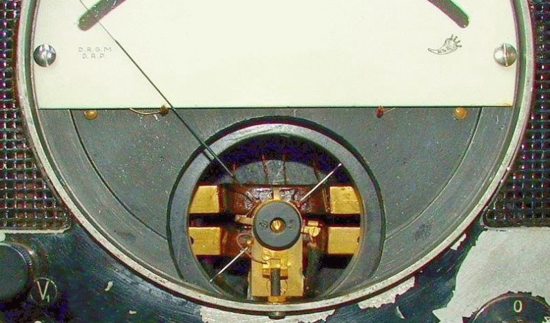 KX15, 006, Meßwerk Einblick