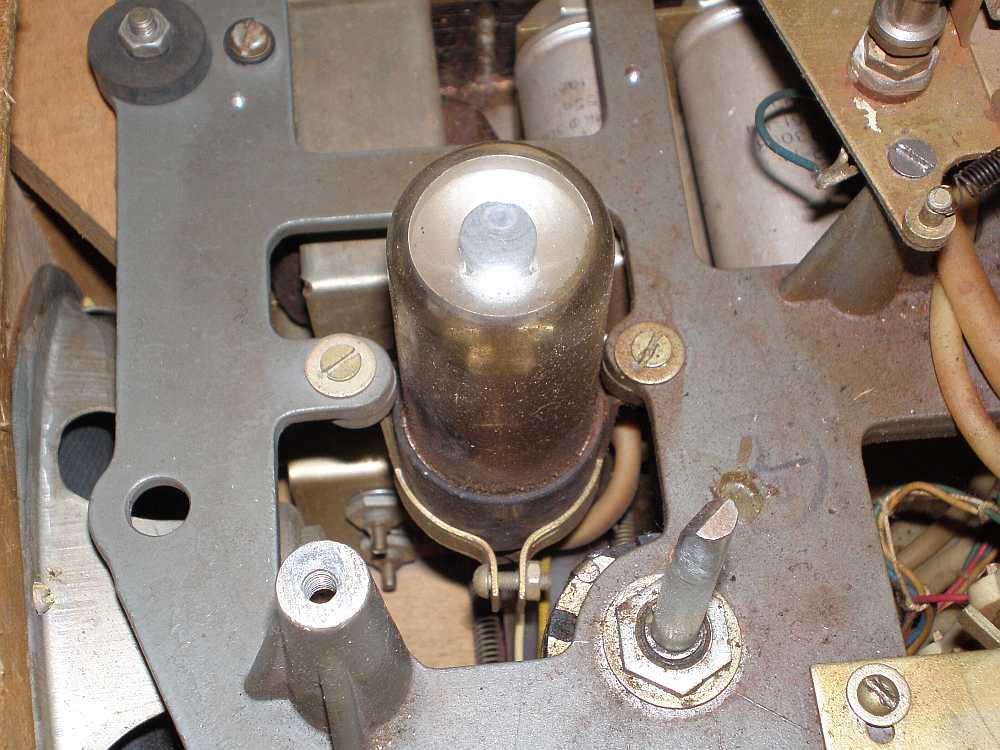 Kometa MG-201, Braun-Silber, 009