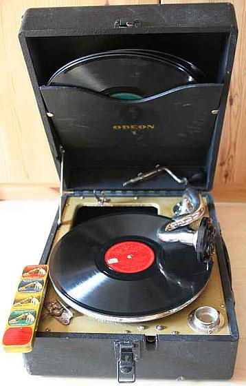 ODEON 1, mit Nadeldosen